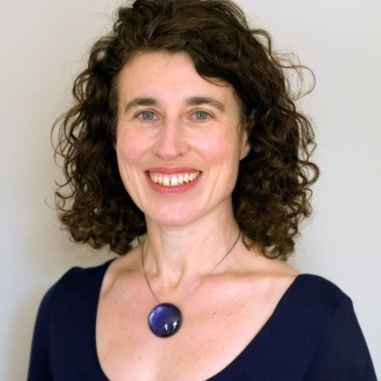 Dr Rebecca Williams testimonial recommending Simon Childs FREC for recruitment expertise, coaching, and leadership support.