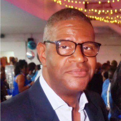 Roy Ebanks FCMI testimonial recommending Simon Childs FREC for executive search, recruitment, and career coaching.